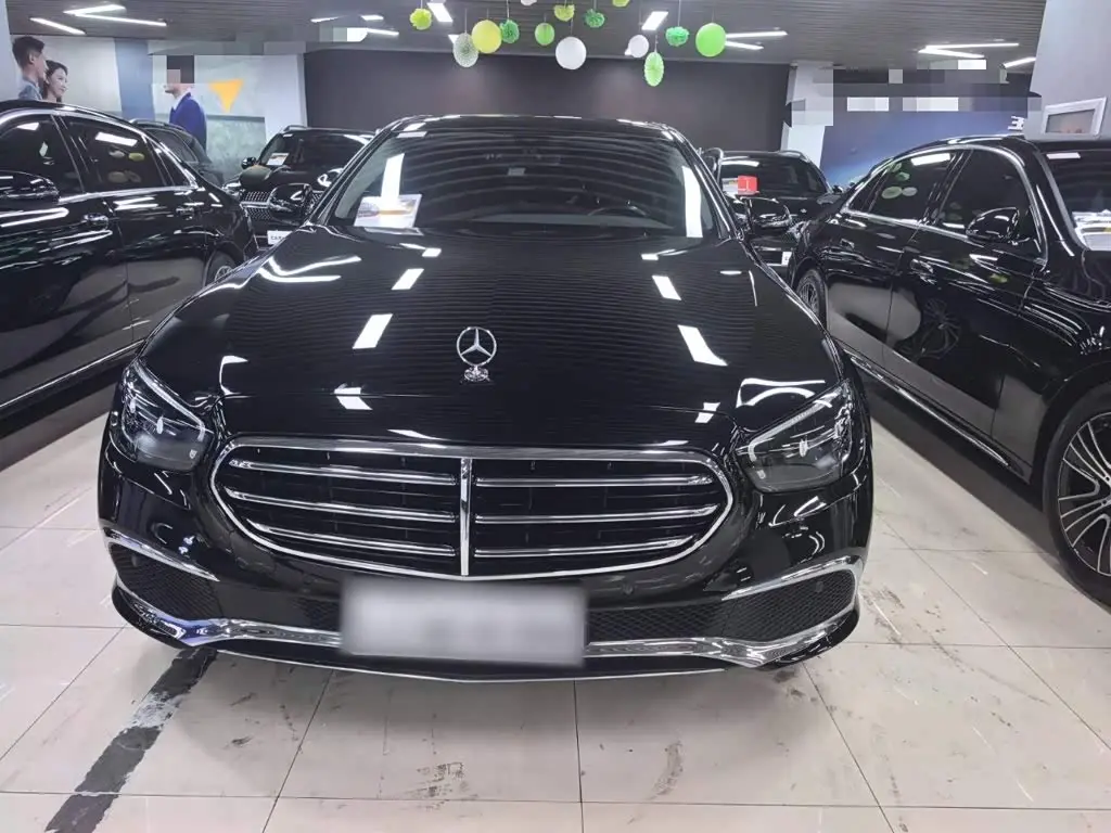 Mercedes-Benz E-Class 2022 — Фото 3/13