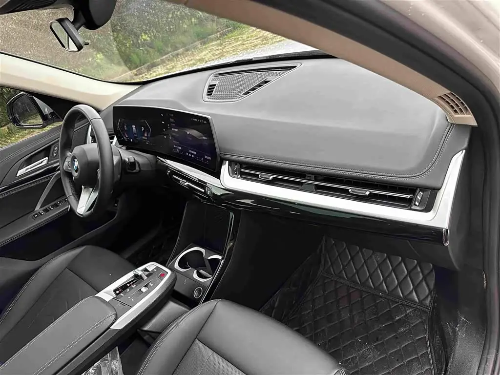 BMW X1 2023 — Фото 11/20