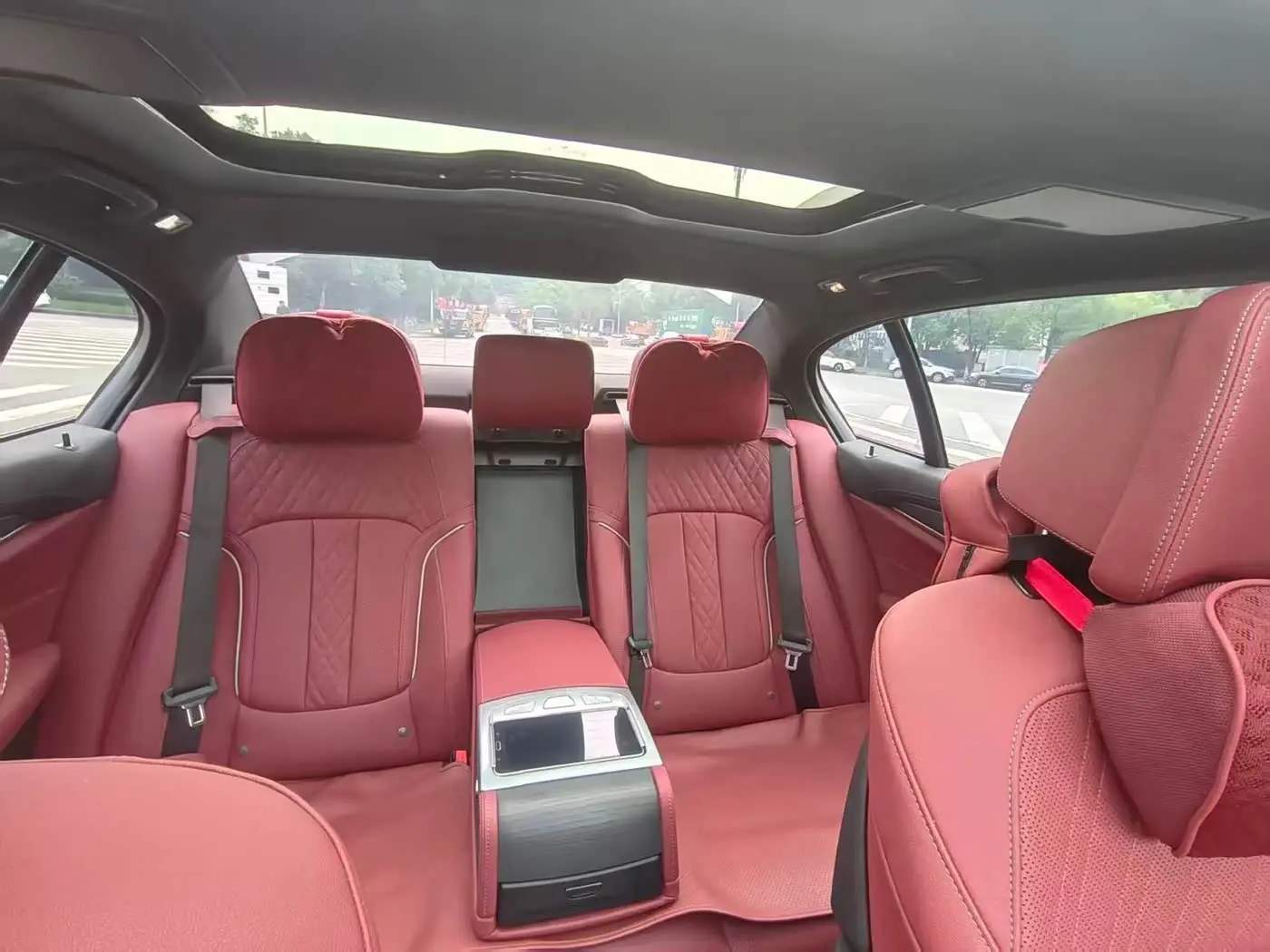 BMW 5 Series 2021 — Photo 11/14