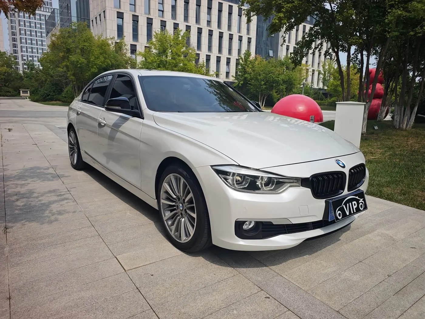 BMW 3 Series 2019 — Фото 3/9