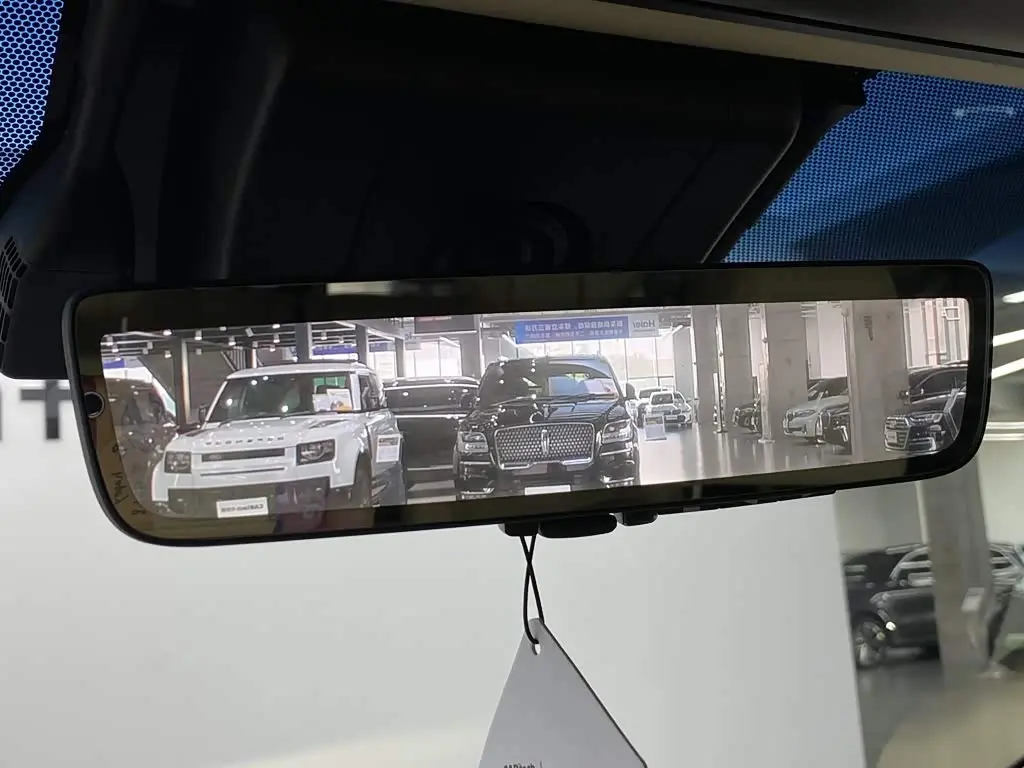 Toyota Alphard 2022 — Photo 13/20