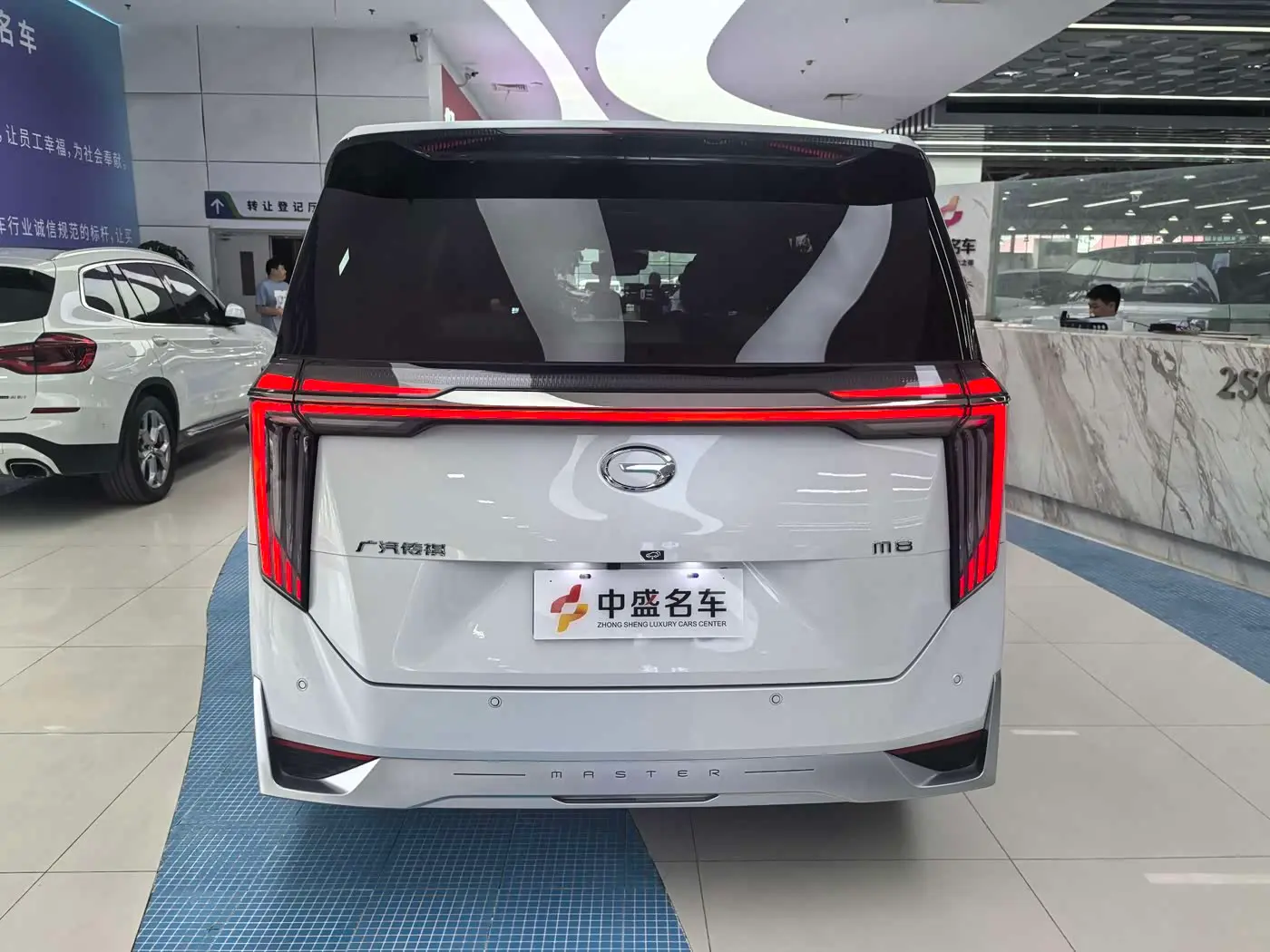 GAC Trumpchi Trumpchi M8 2023 — Photo 6/20