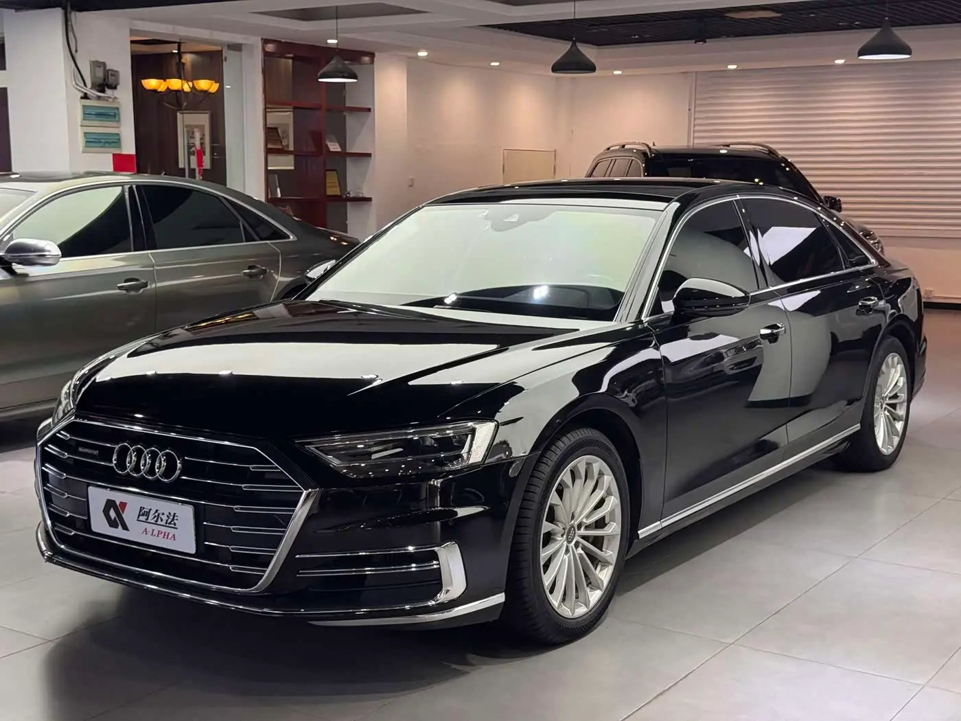 Audi A8 2019 — Şəkil 1/15