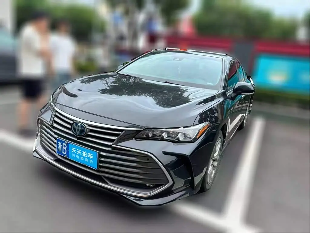 Toyota Avalon 2020 — Photo 1/7