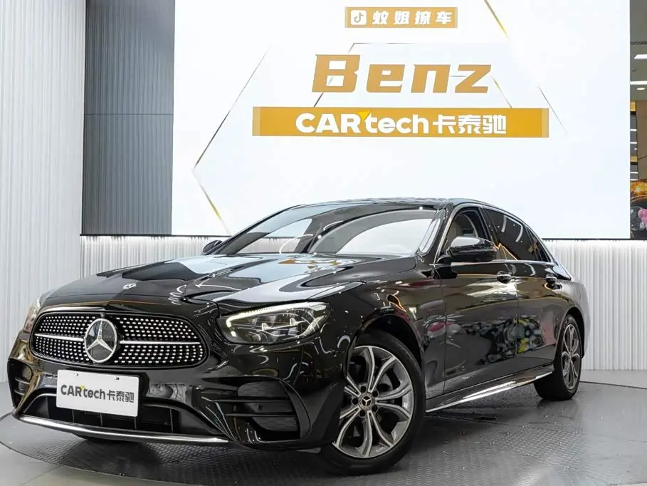 Mercedes-Benz E-Class 2022 — Photo 1/20