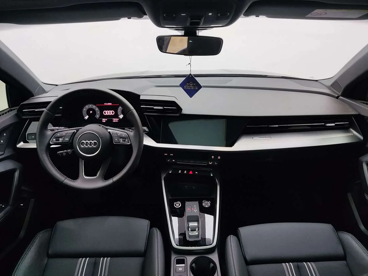 Audi A3 2022 — Photo 12/18