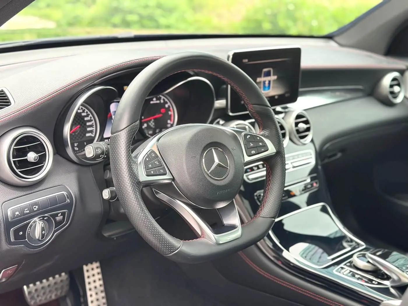 Mercedes-Benz GLC AMG 2018 — Фото 4/19