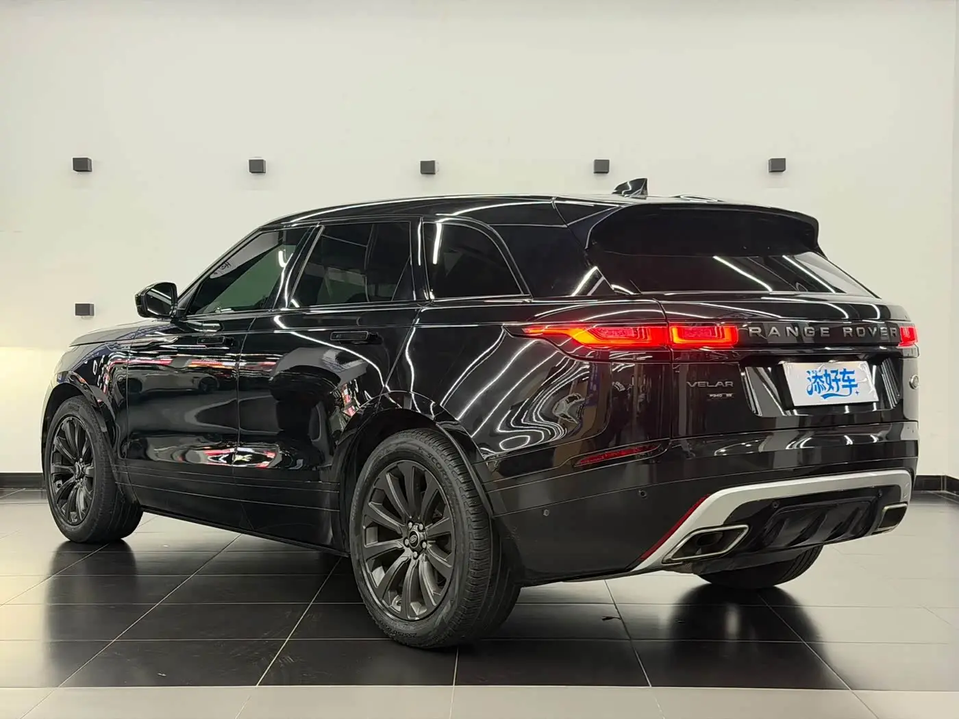Land Rover Range Rover Velar 2021 — Photo 11/13