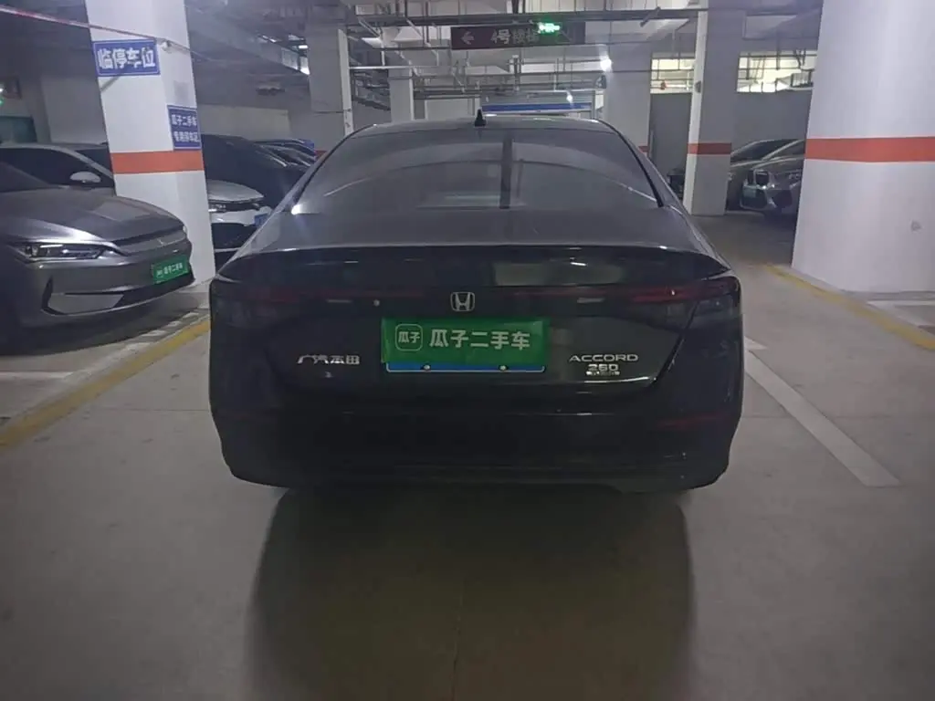 Honda Accord 2024 — Photo 6/20