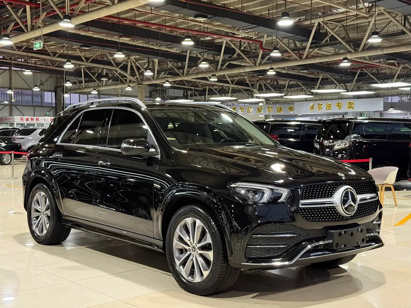 Mercedes-Benz GLE 2022 — Photo 3/20