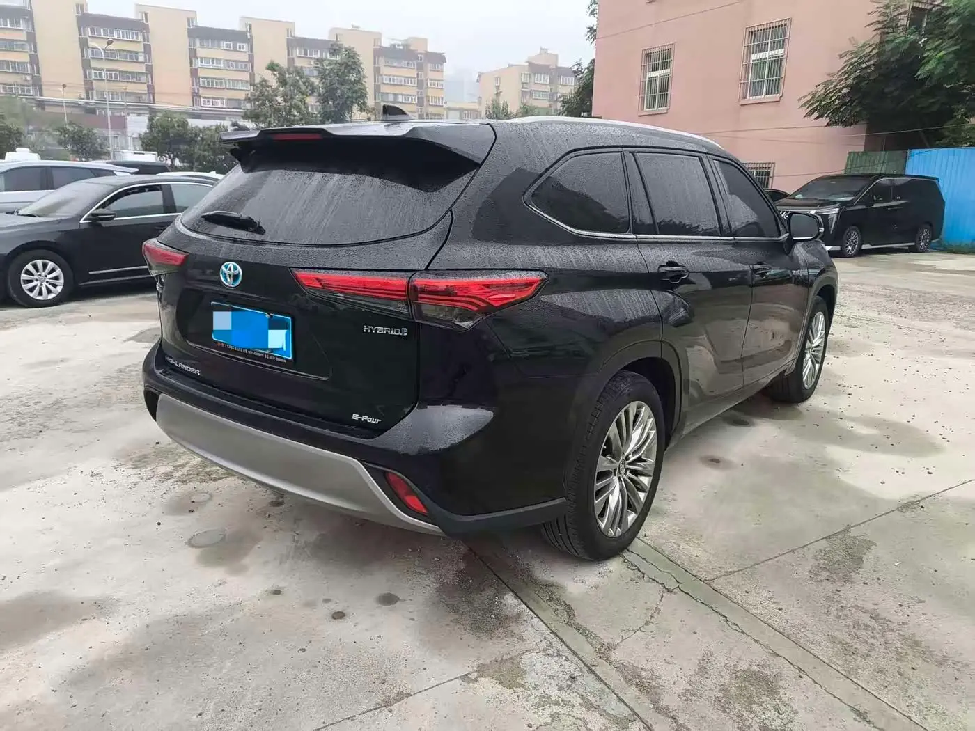 Toyota Highlander 2024 — Photo 4/12