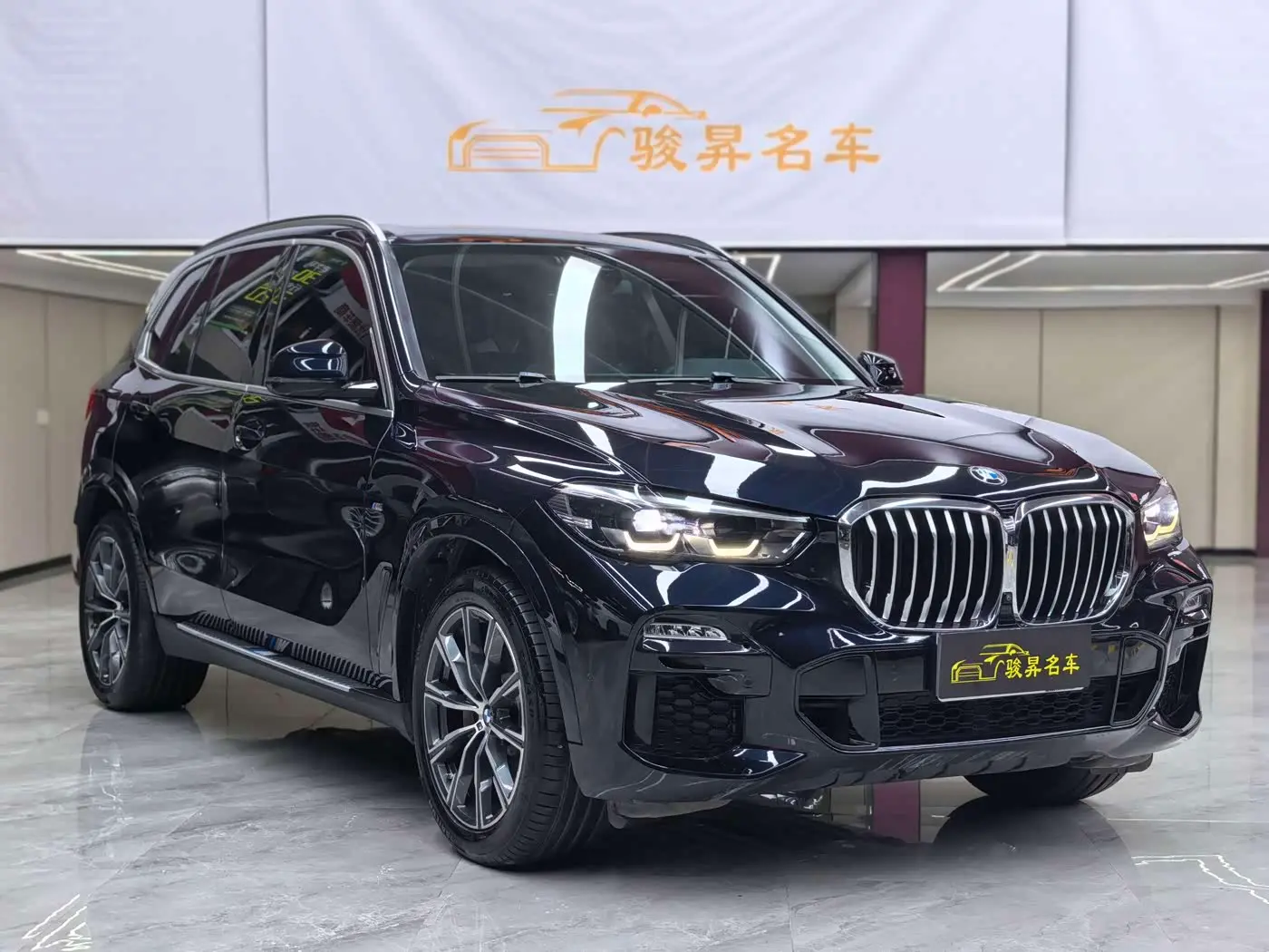 BMW X5 2021 — Фото 3/20