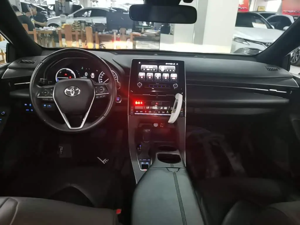 Toyota Avalon 2021 — Фото 10/20