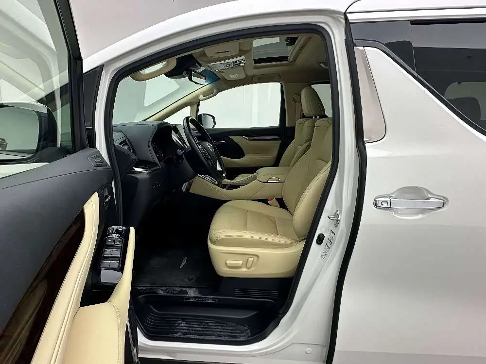 Toyota Alphard 2021 — Photo 12/20