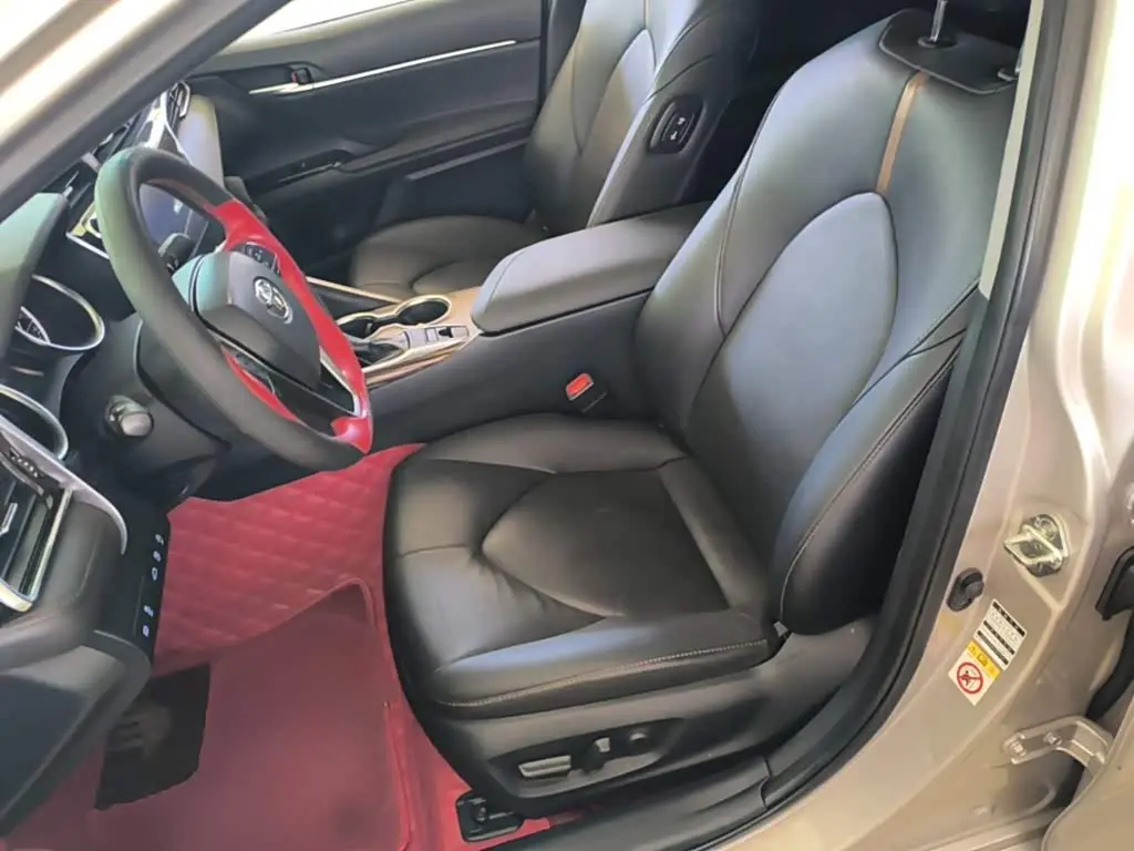 Toyota Camry 2018 — Фото 15/20
