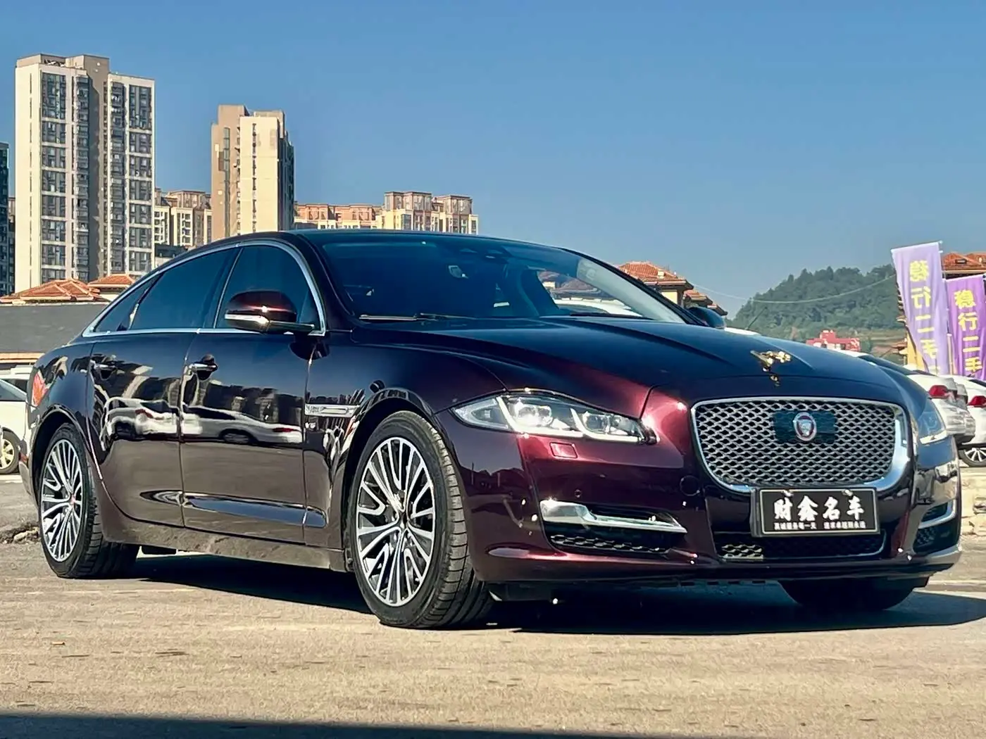 Jaguar XJ 2018 — Şəkil 3/16