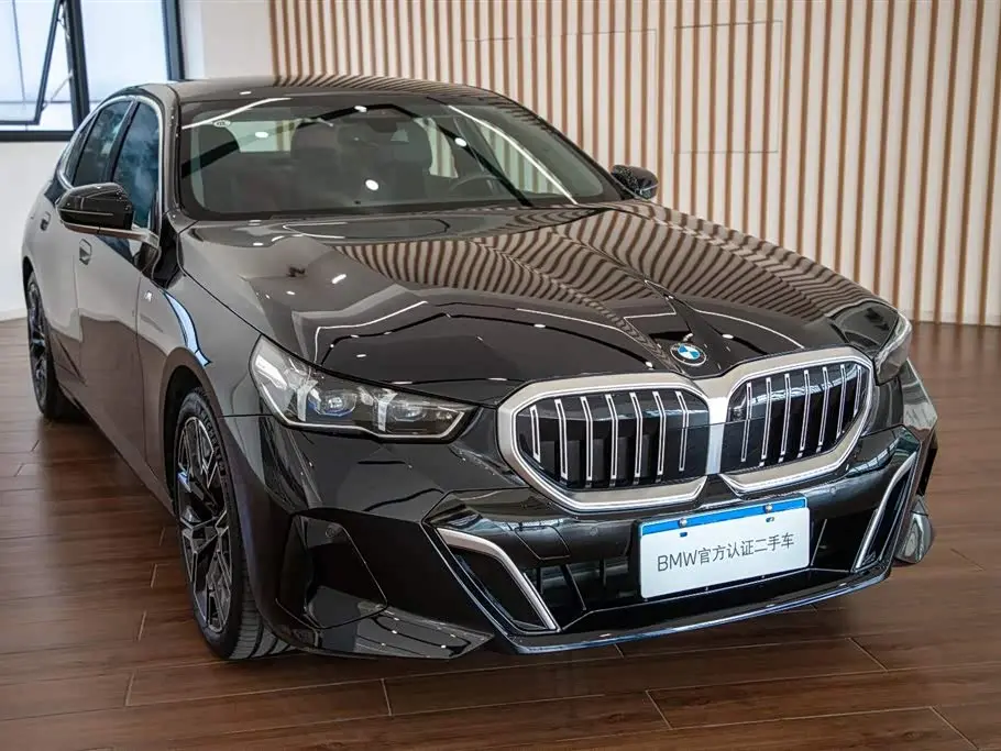 BMW 5 Series 2025 — Photo 4/20
