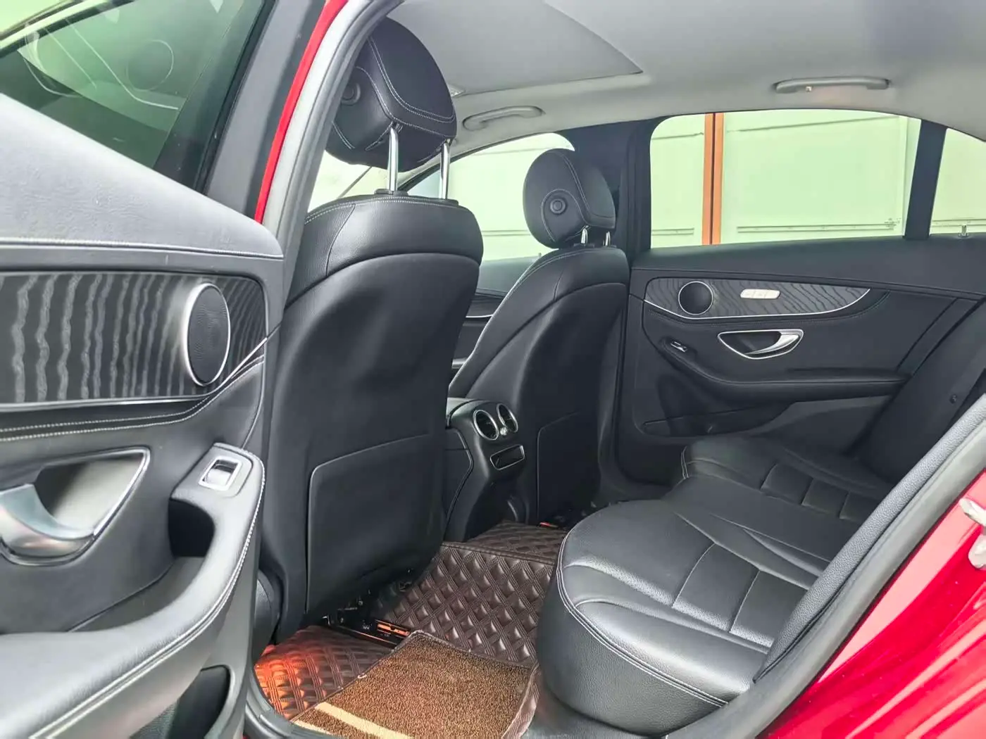 Mercedes-Benz C-Class 2020 — Photo 10/14