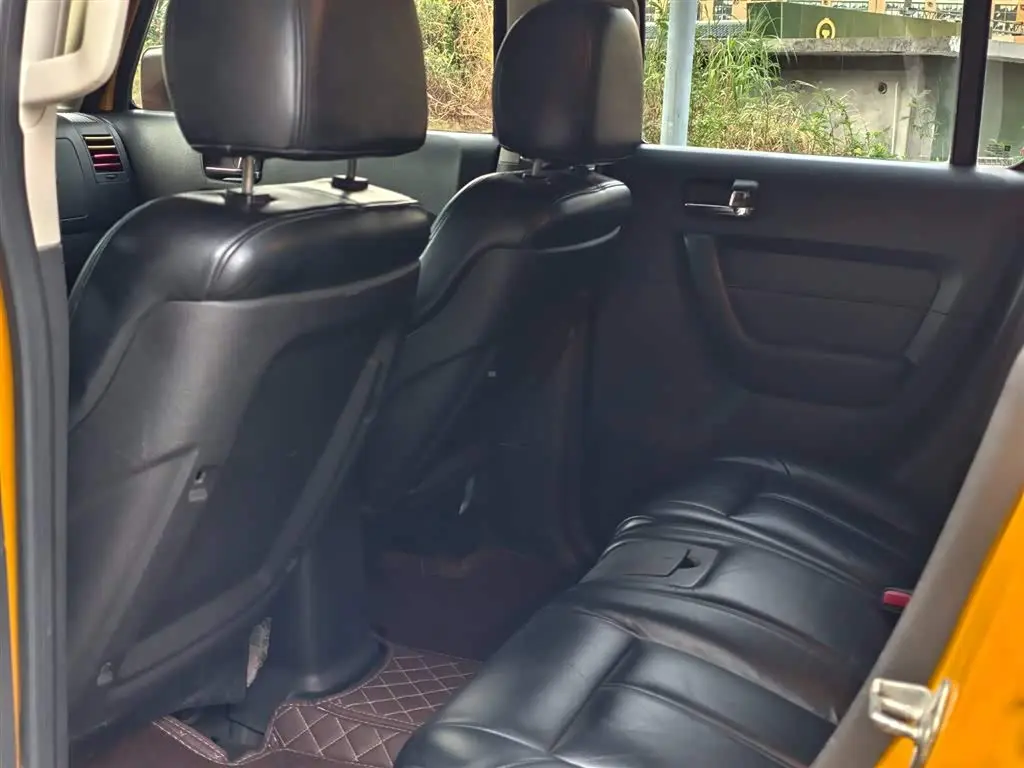 Hummer H3 2006 — Photo 4/7