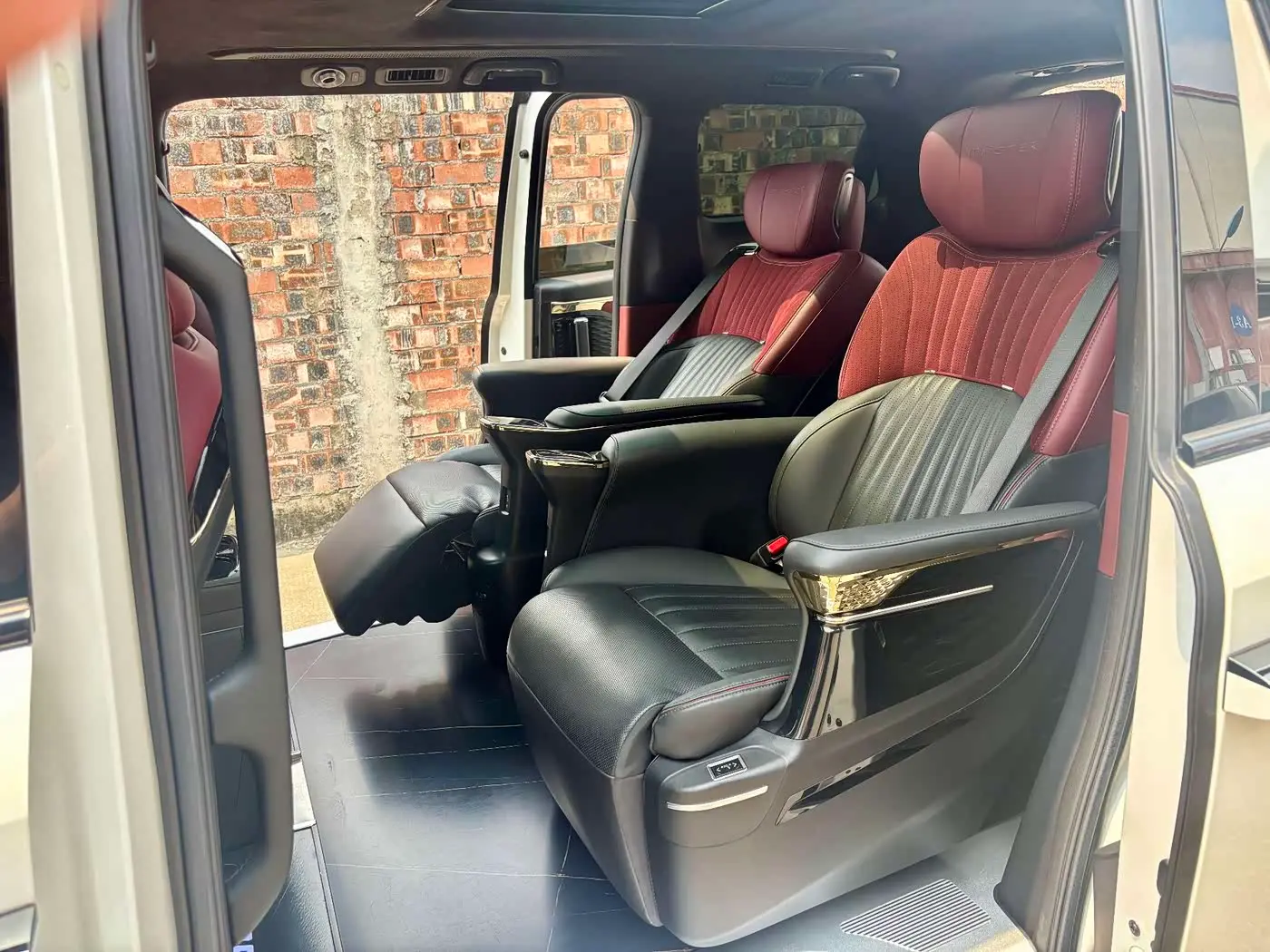 GAC Trumpchi Trumpchi M8 2024 — Photo 14/16