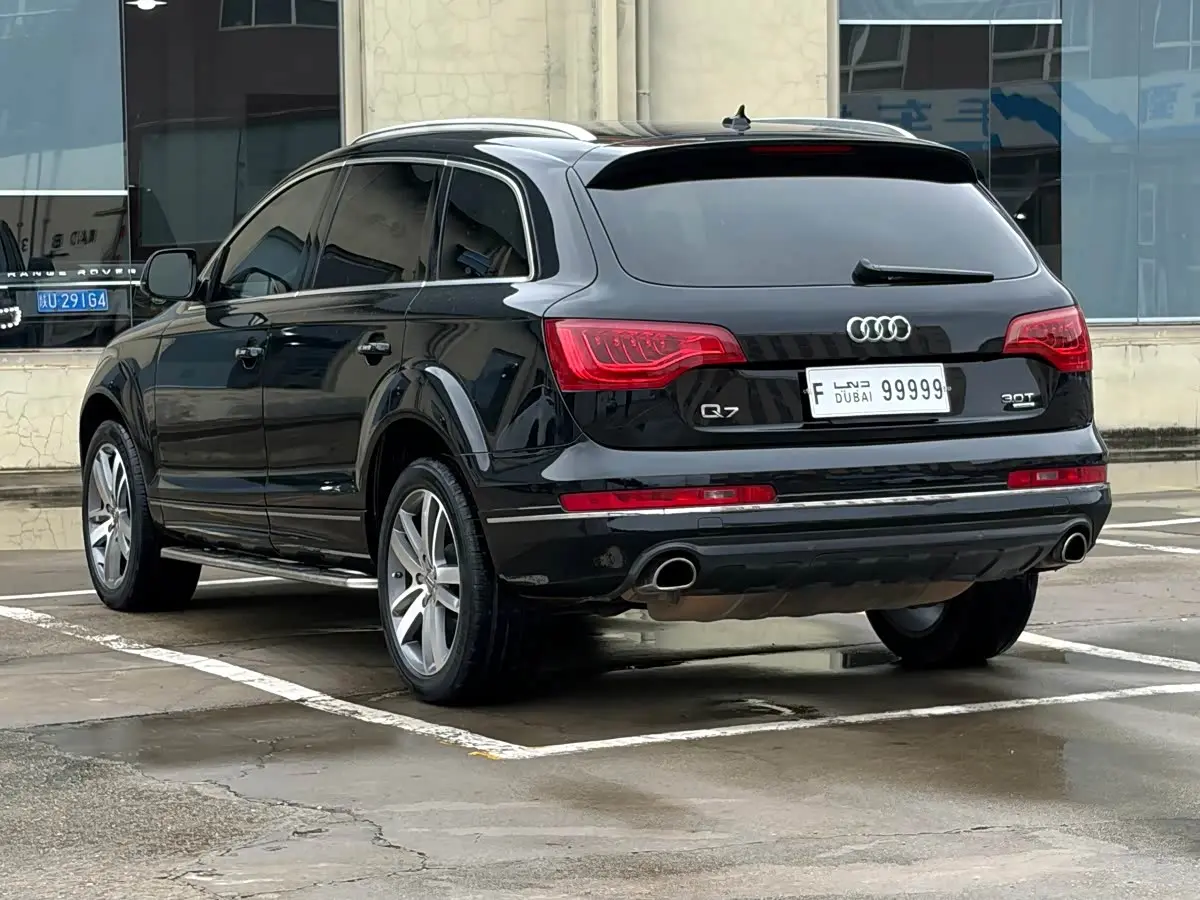 Audi Q7 2014 — Photo 12/12
