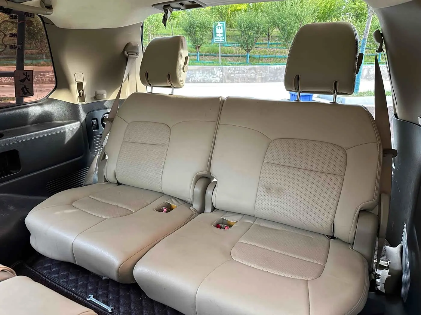 Toyota Land Cruiser 2010 — Photo 10/11