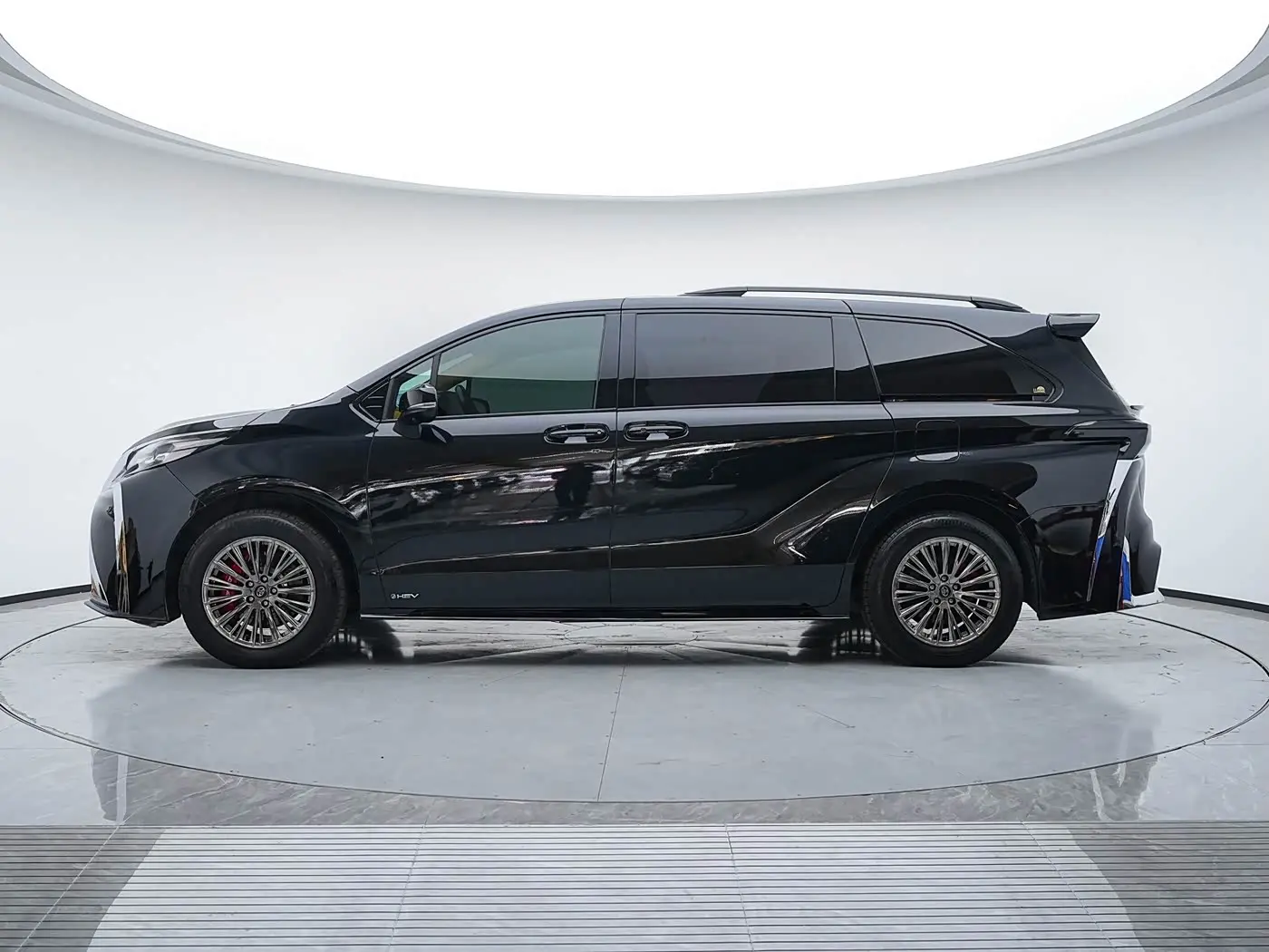 Toyota Sienna 2024 — Şəkil 5/20