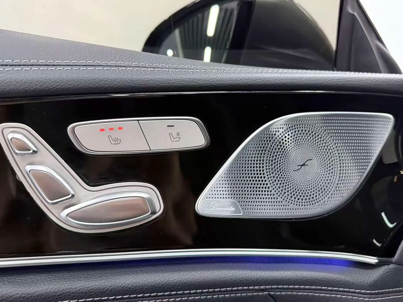 Mercedes-Benz AMG GT 2021 — Фото 15/20