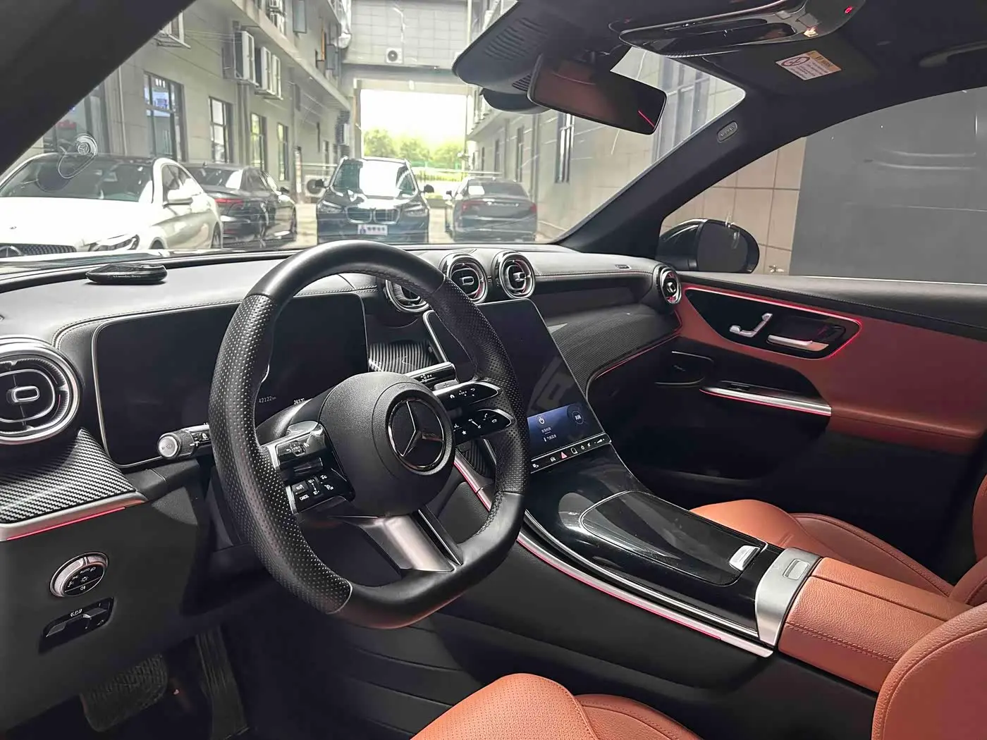 Mercedes-Benz GLC 2024 — Фото 15/17
