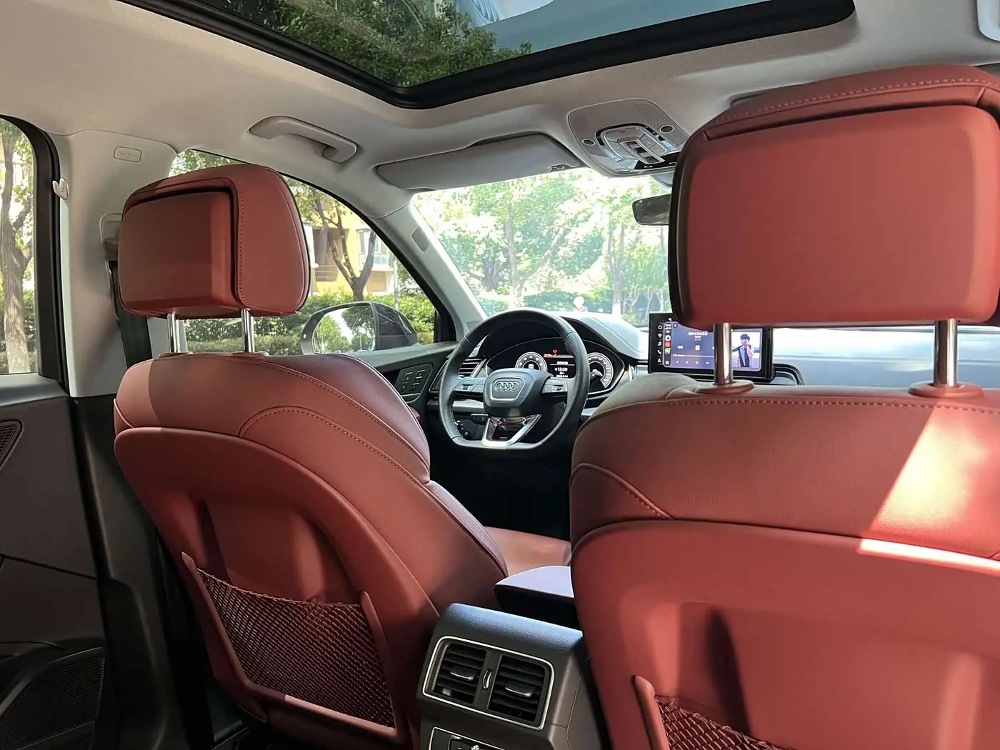 Audi Q5L 2023 — Photo 13/17