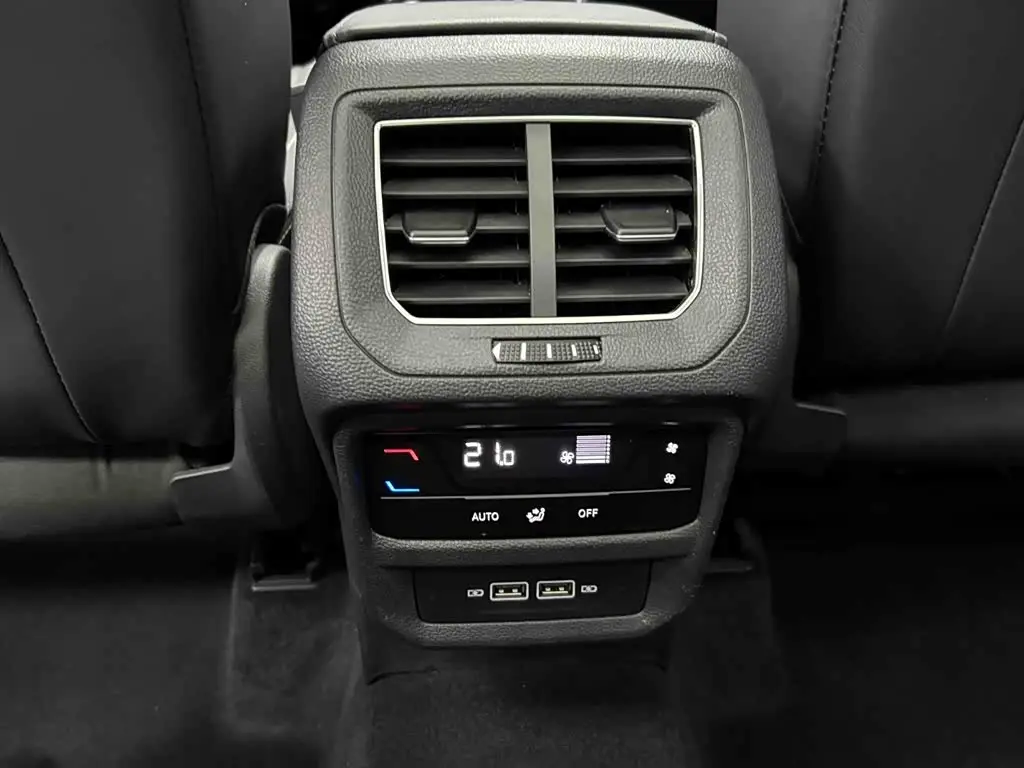 Volkswagen Tayron 2023 — Şəkil 15/20