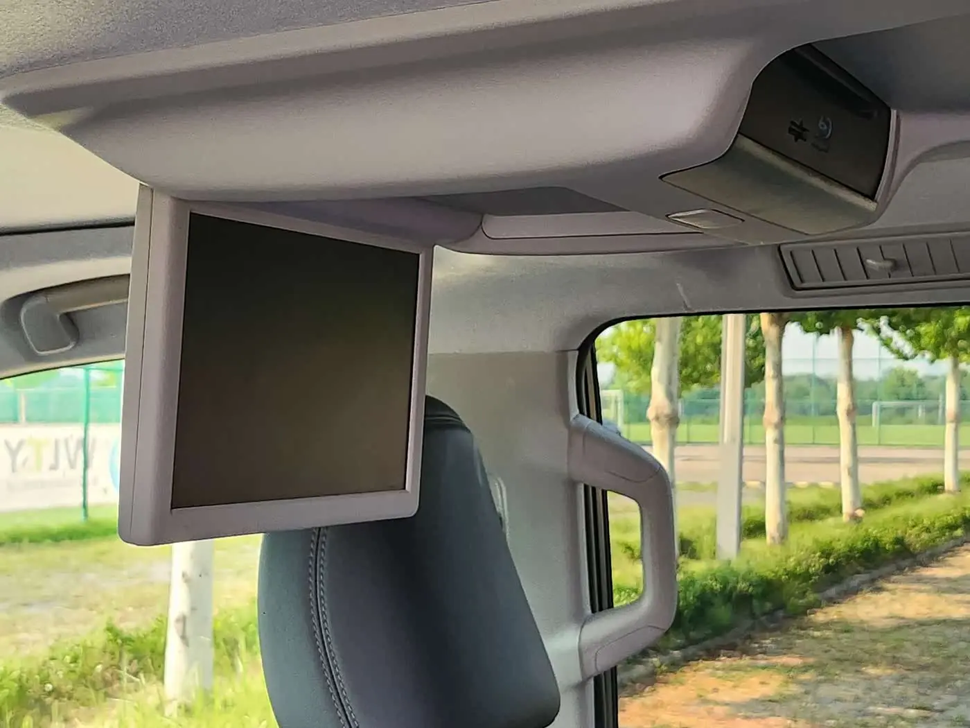 Toyota Prado 2018 — Photo 13/17