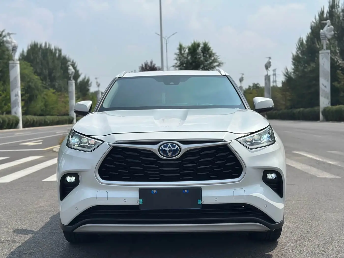 Toyota Highlander 2022 — Şəkil 1/14