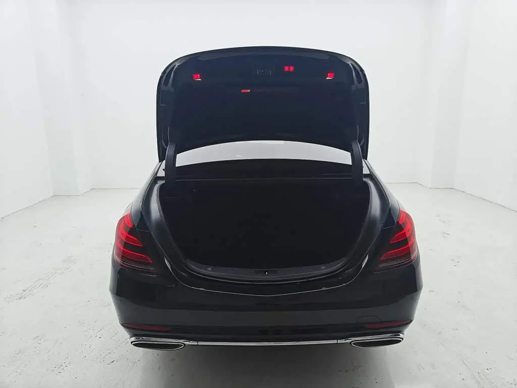 Mercedes-Benz S-Class 2019 — Photo 18/20