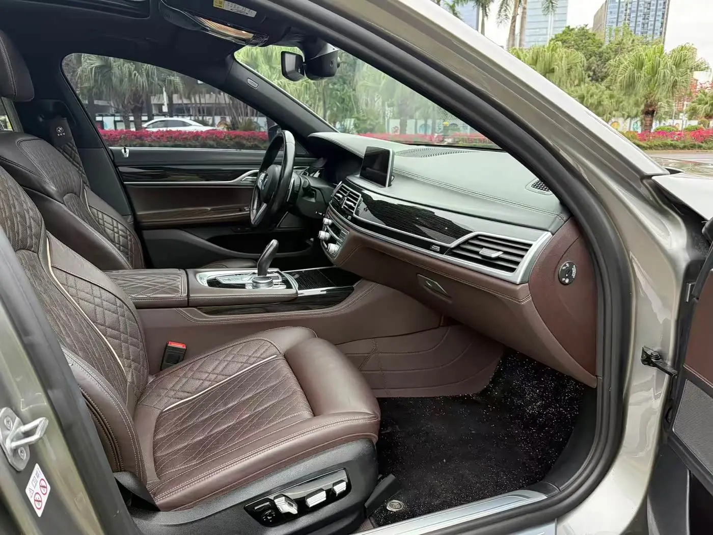 BMW 7 Series 2020 — Photo 7/11