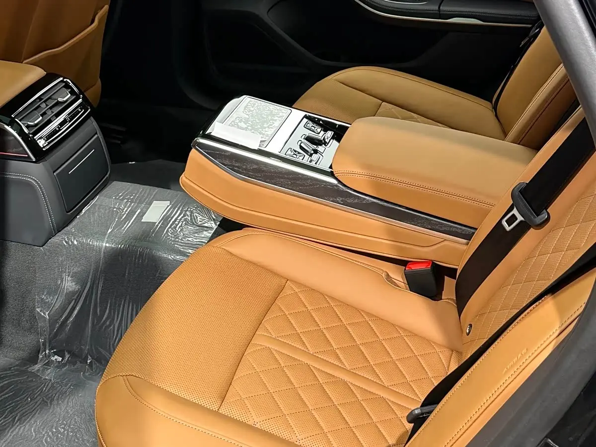 Audi A8 2025 — Şəkil 18/20