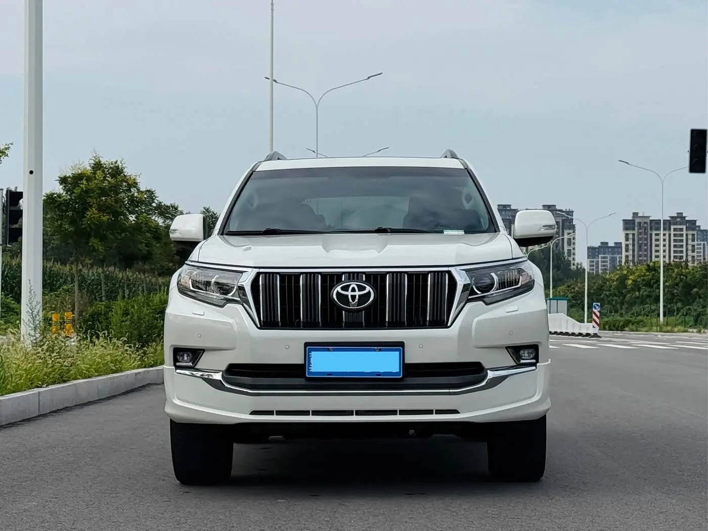 Toyota Prado 2019 — Photo 2/10