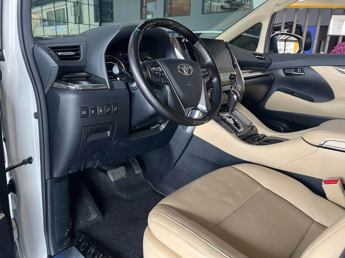Toyota Alphard 2020 — Şəkil 4/9