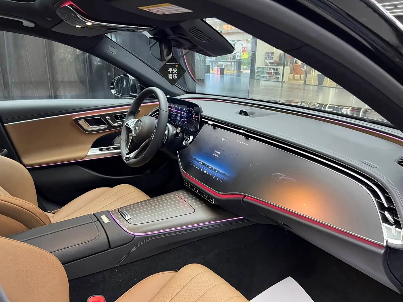 Mercedes-Benz E-Class 2024 — Photo 18/20