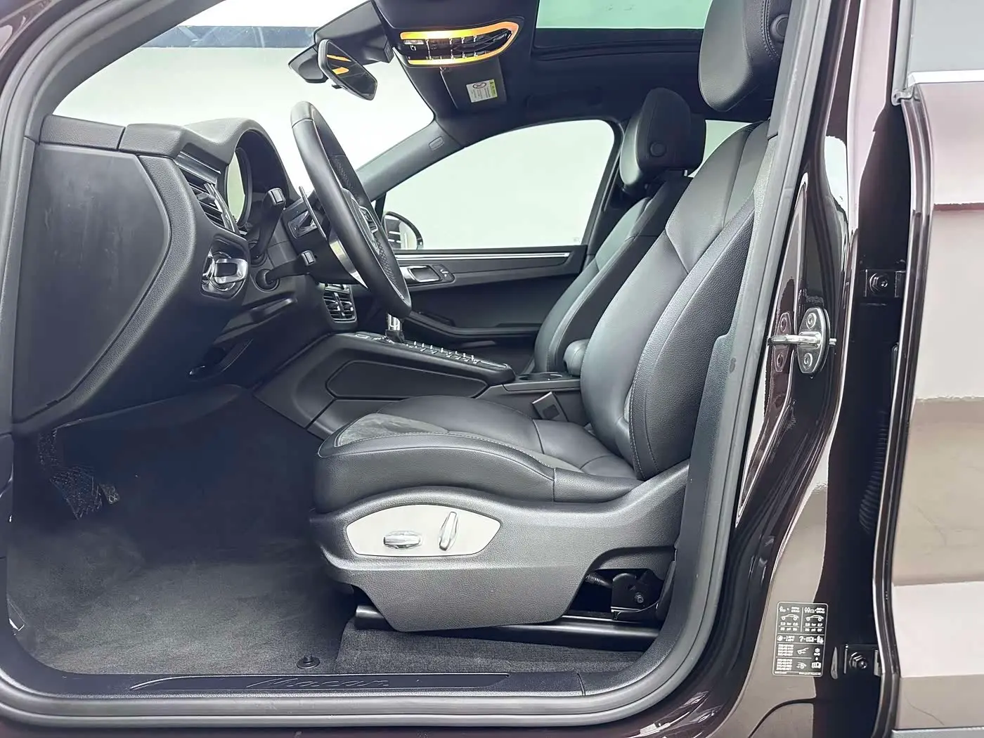 Porsche Macan 2019 — Photo 10/17