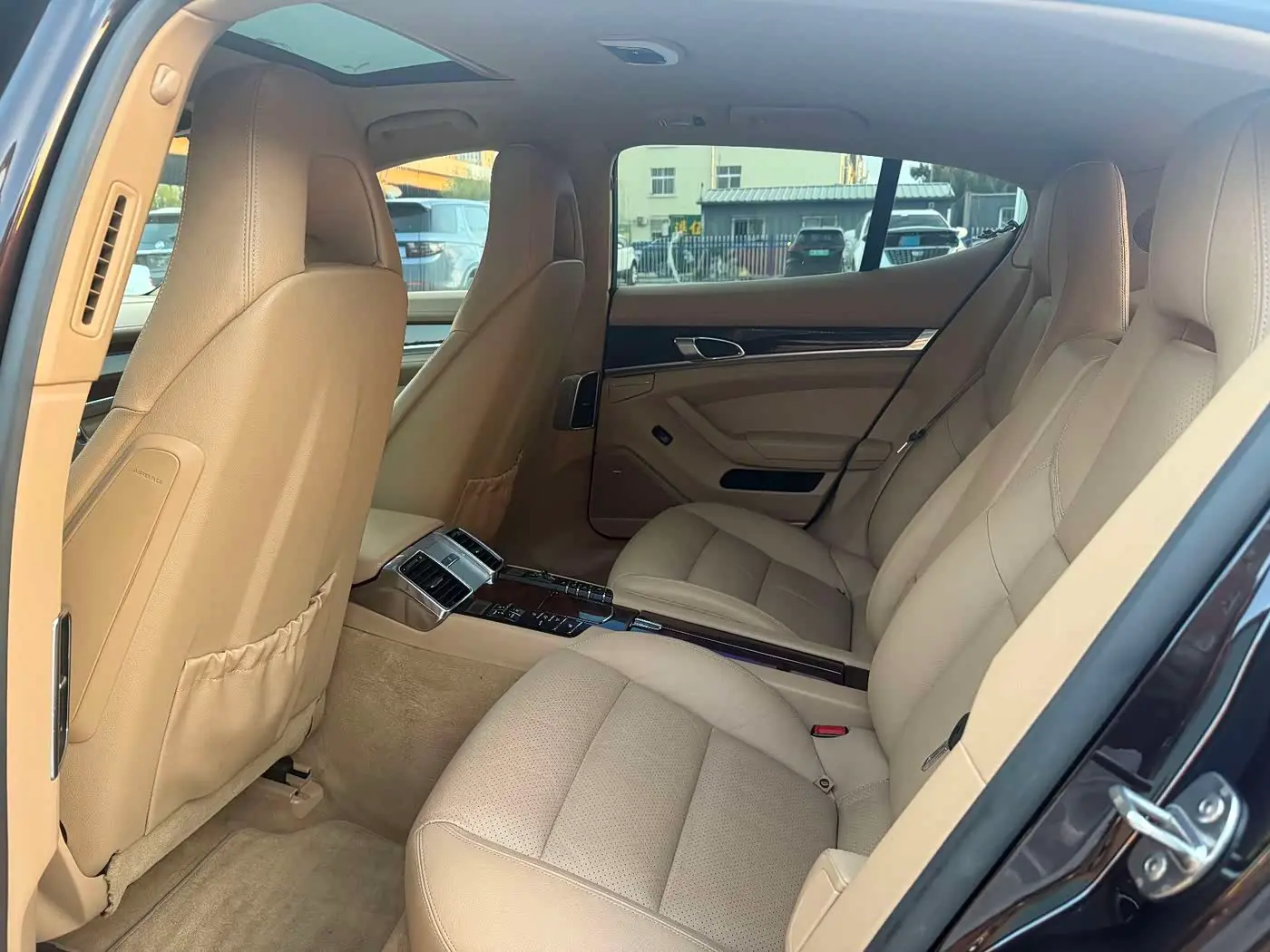 Porsche Panamera 2012 — Photo 4/8