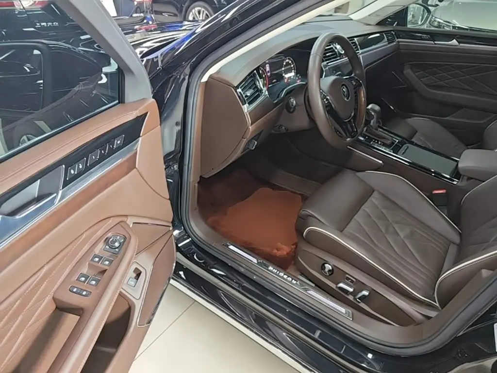 Volkswagen Phideon 2023 — Фото 16/20