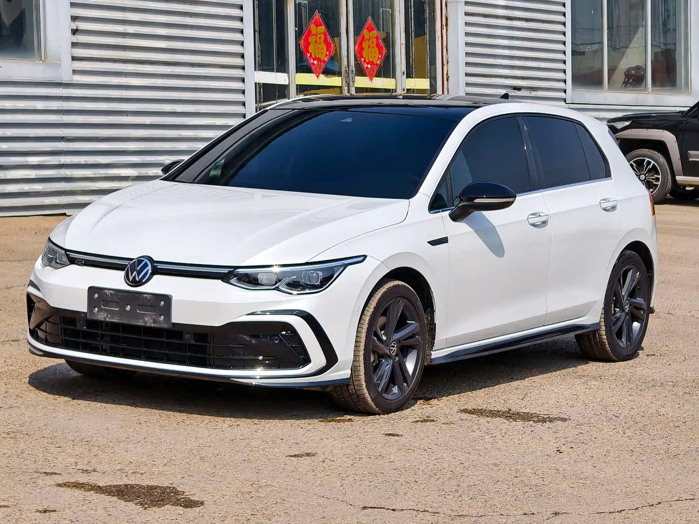 Volkswagen Golf 2023 — Photo 3/20