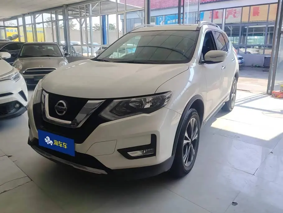 Nissan X-Trail 2023 — Photo 1/16