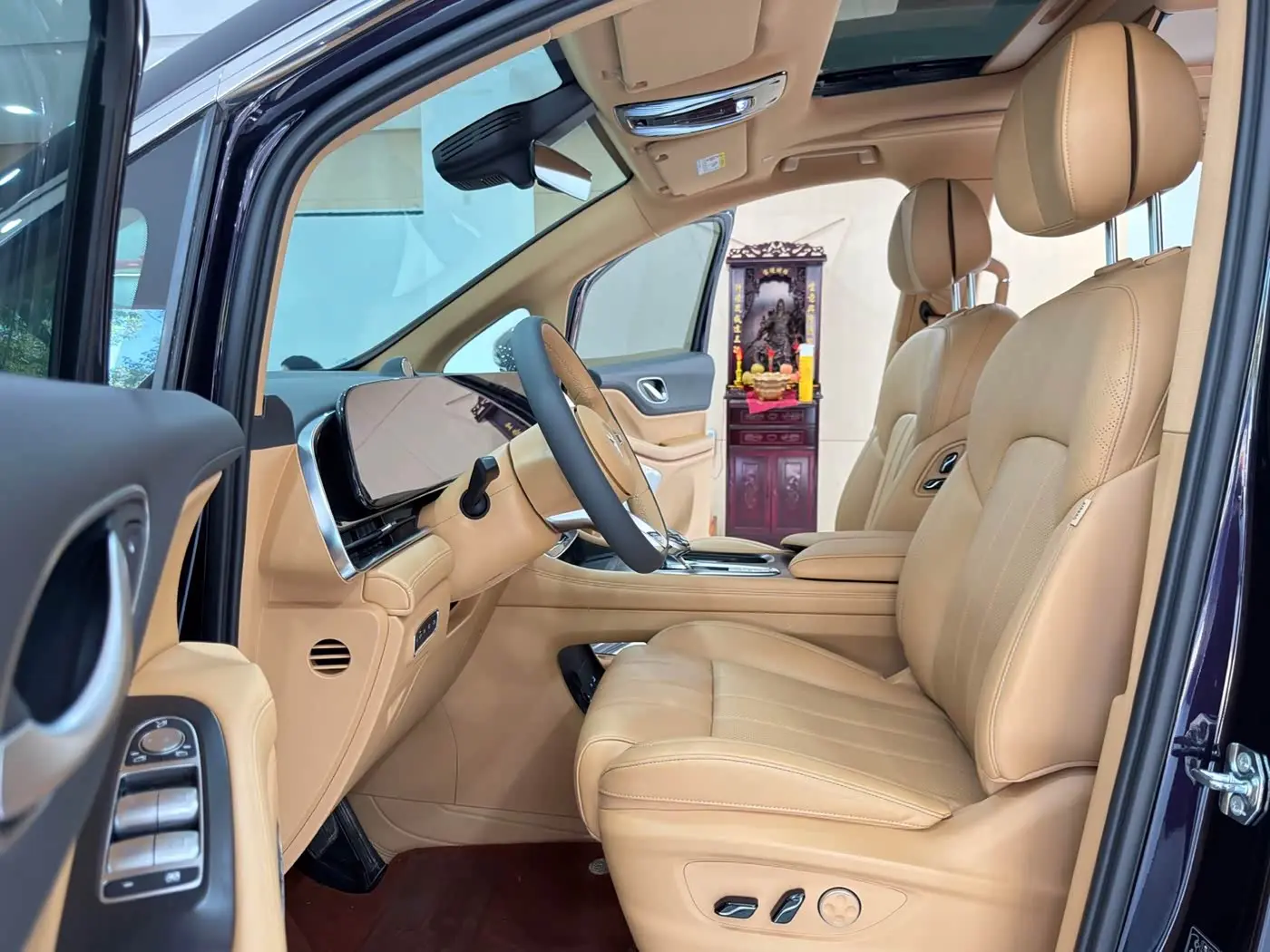 Voyah Auto Voyah Dreamer 2023 — Photo 10/16