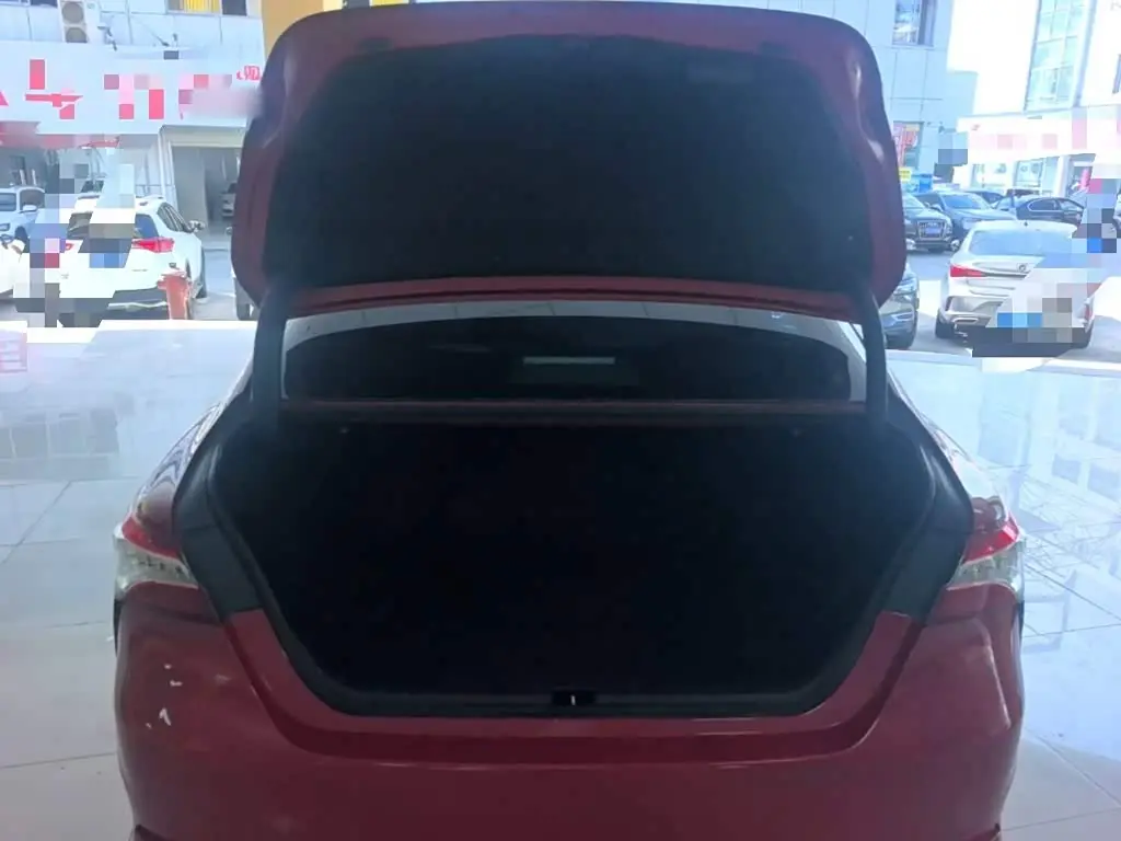 Toyota Camry 2021 — Photo 15/20