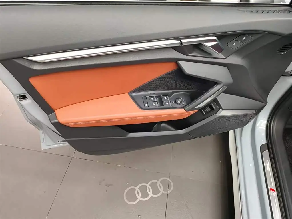 Audi A3 2025 — Фото 12/15