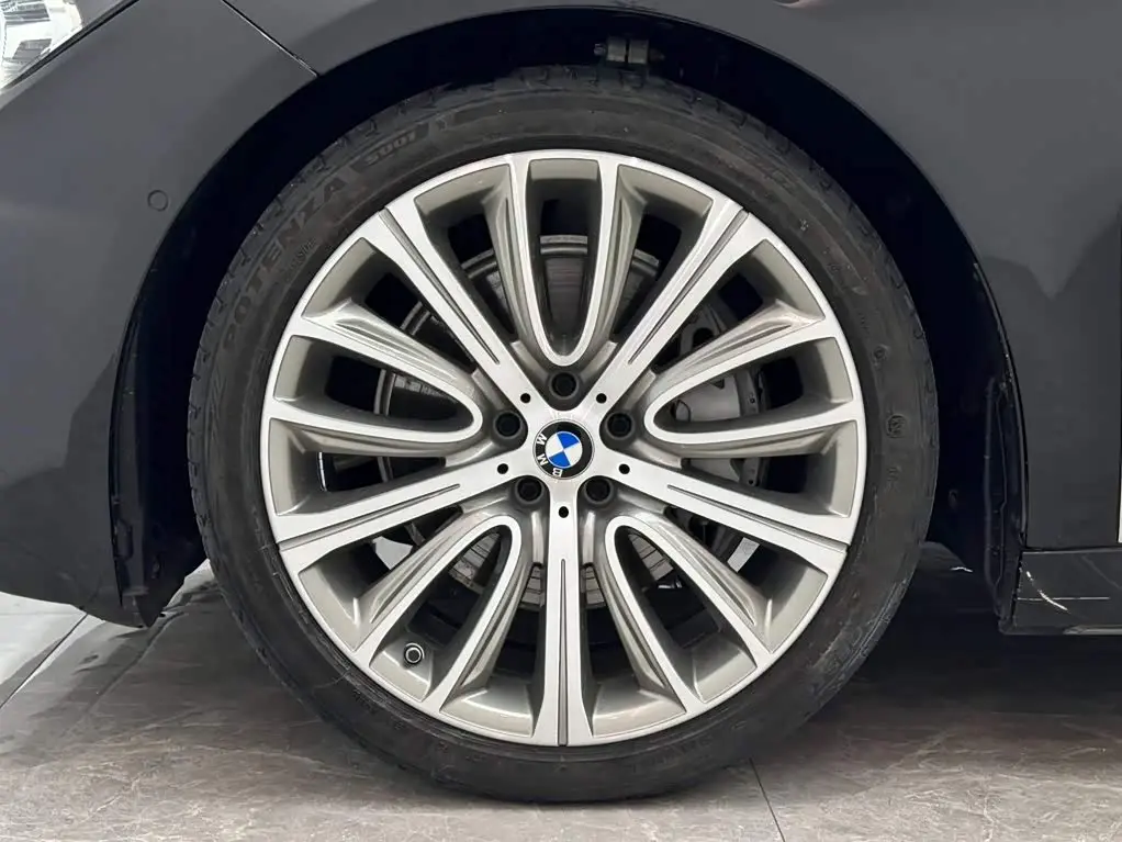 BMW 7 Series 2021 — Şəkil 19/20