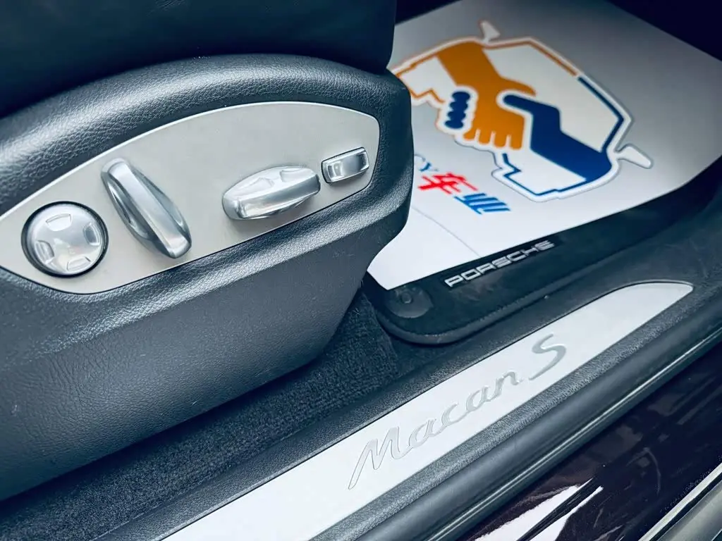 Porsche Macan 2016 — Photo 14/17