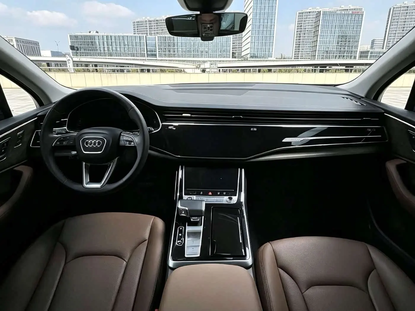 Audi Q7 2023 — Photo 6/9